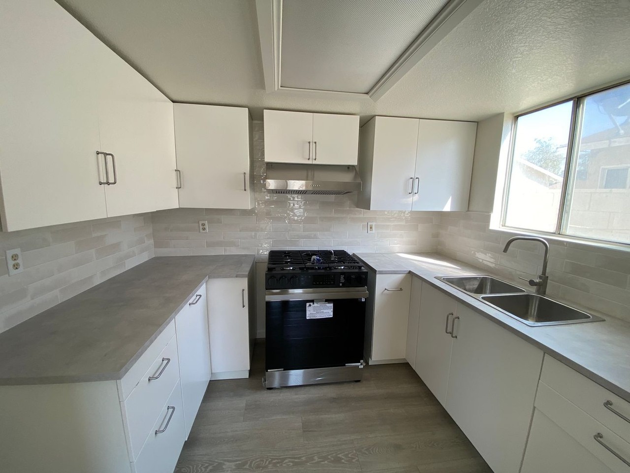 2634 Desert St #2630 - Photo 5 of 11