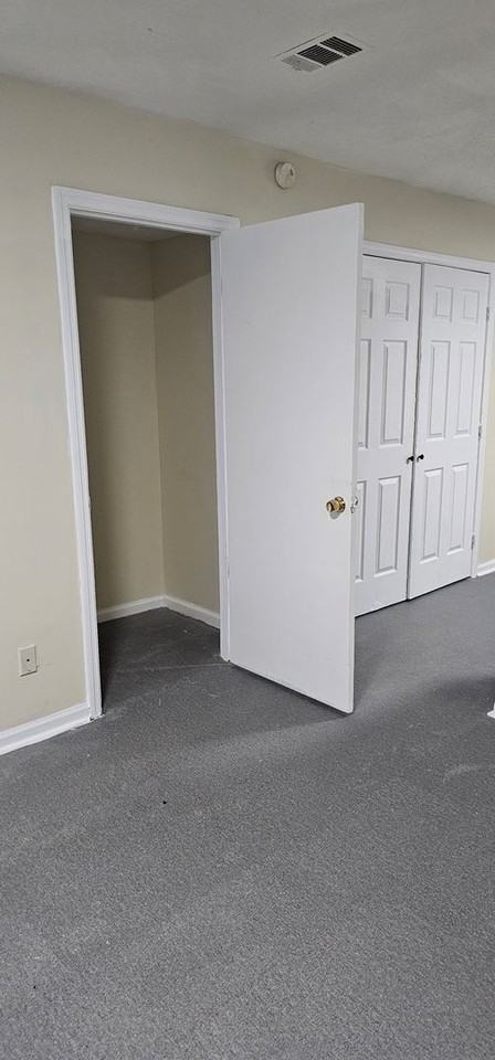 202 Washington Street - Photo 3 of 8