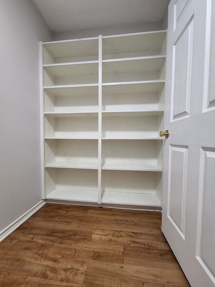 3718 Bluff Oak St - Photo 2 of 36