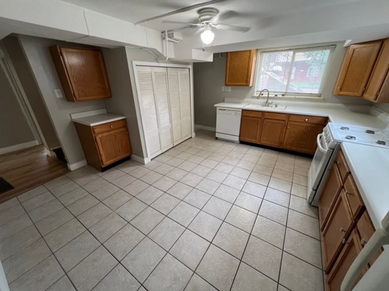 2936 W 42nd Ave - Photo 4 of 19