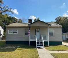 featured image of 52 Pelham Hts