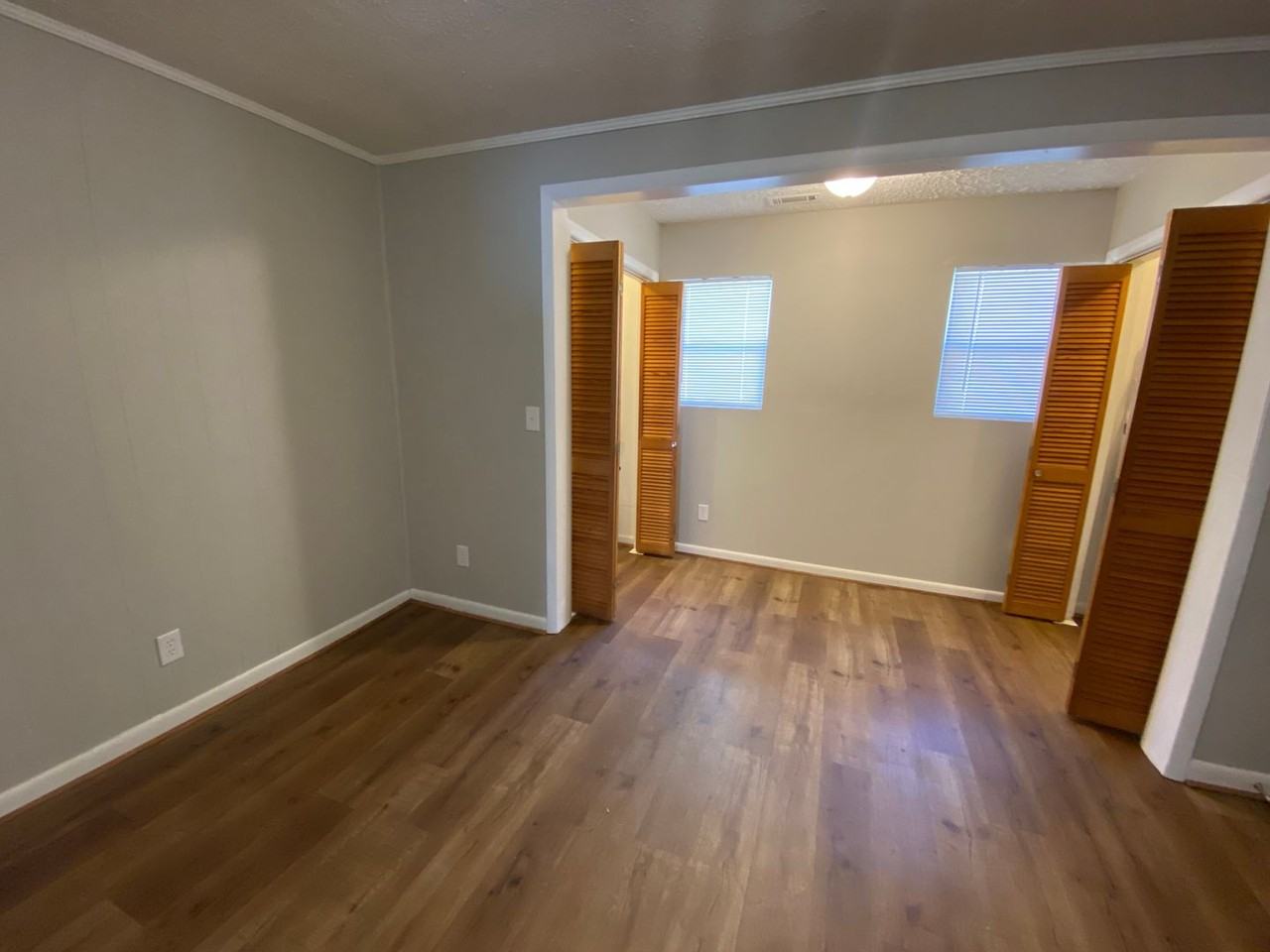 52 Pelham Hts - Photo 3 of 13