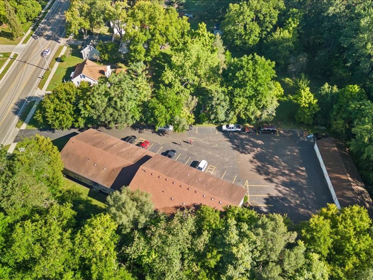 Sugar Pine Apartments - Photo 5 of 31