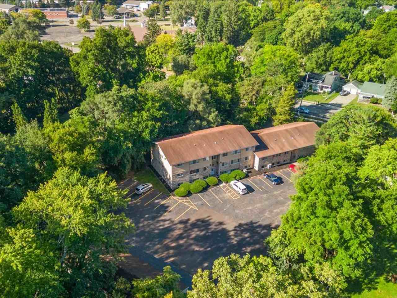 Sugar Pine Apartments - Photo 7 of 31