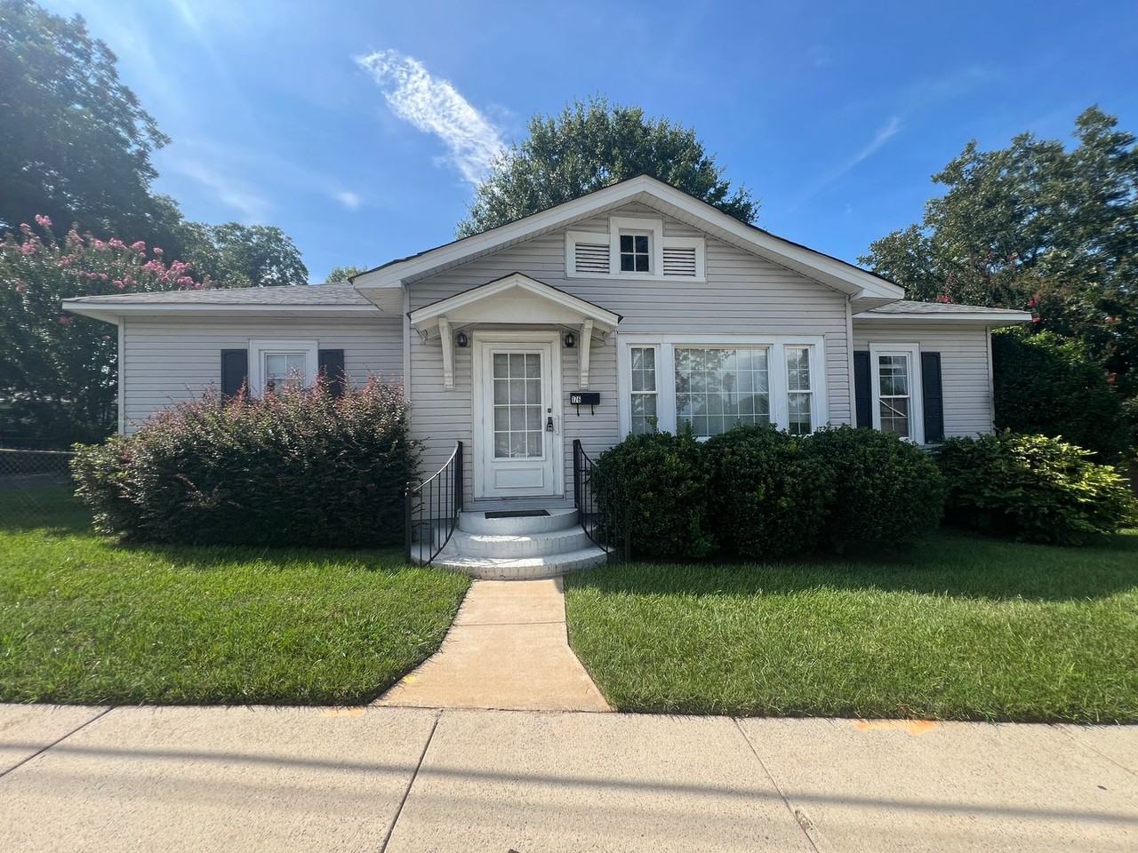 176 9th St - Photo 2 of 22