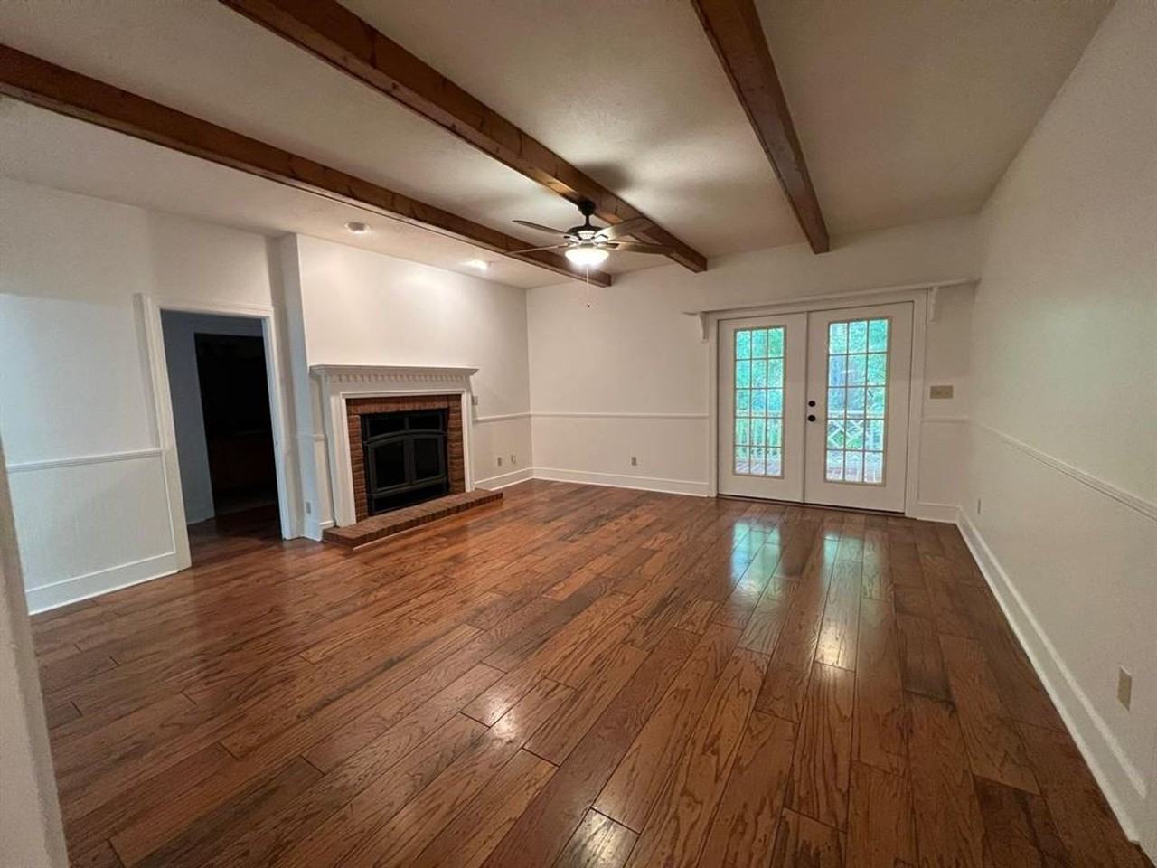 1381 Manor House Dr - Photo 3 of 19