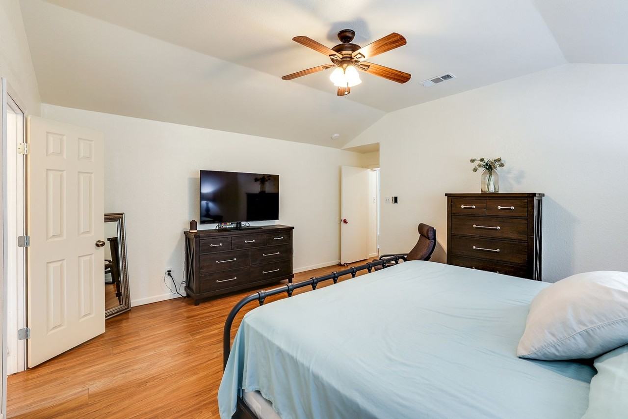 6337 Woodstream Trl - Photo 2 of 29