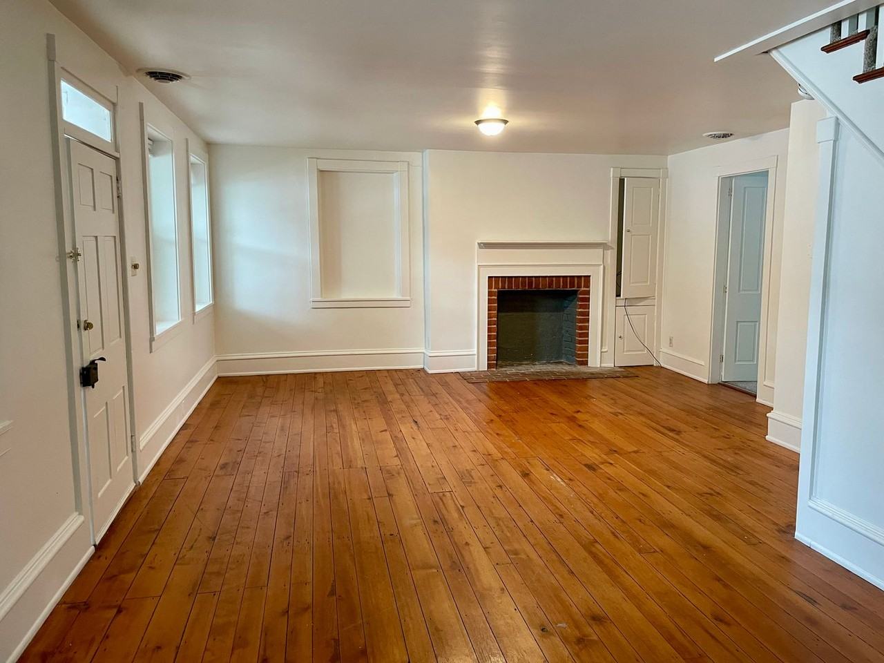 109 Farmhouse Ln - Photo 4 of 26
