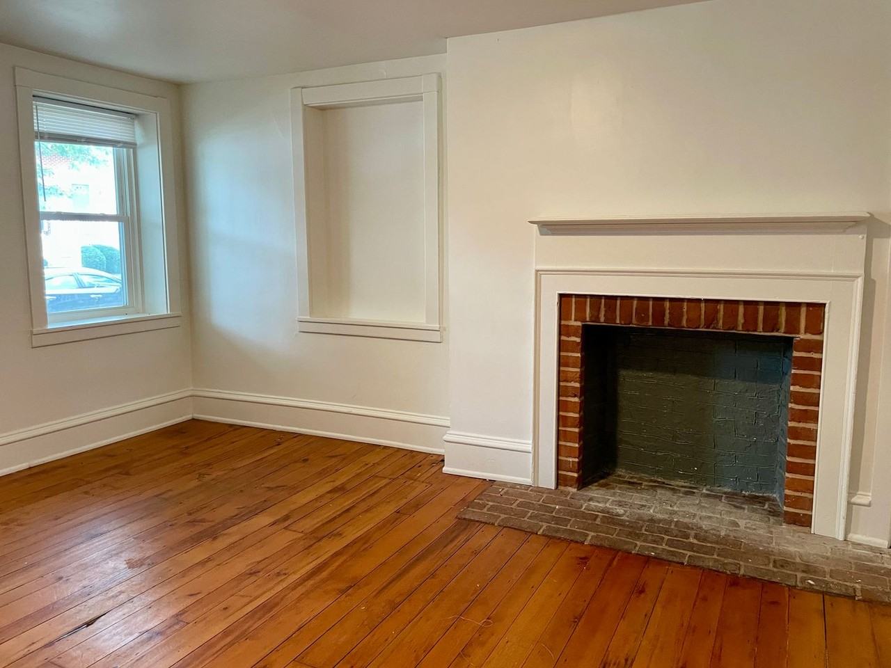 109 Farmhouse Ln - Photo 5 of 26