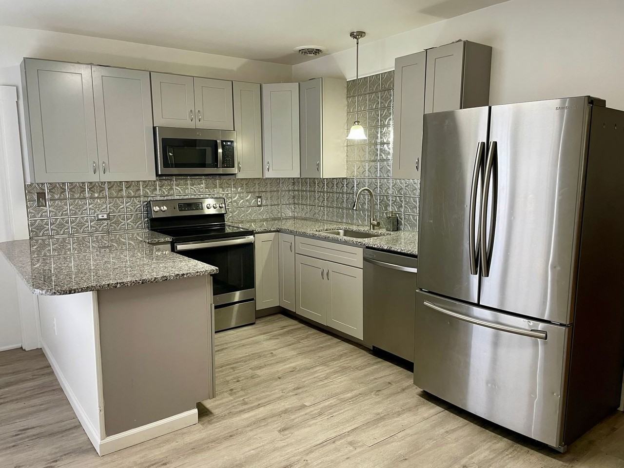 109 Farmhouse Ln - Photo 6 of 26