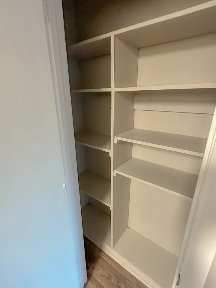 Bell View at Northshore | $300 Move - Photo 5 of 30