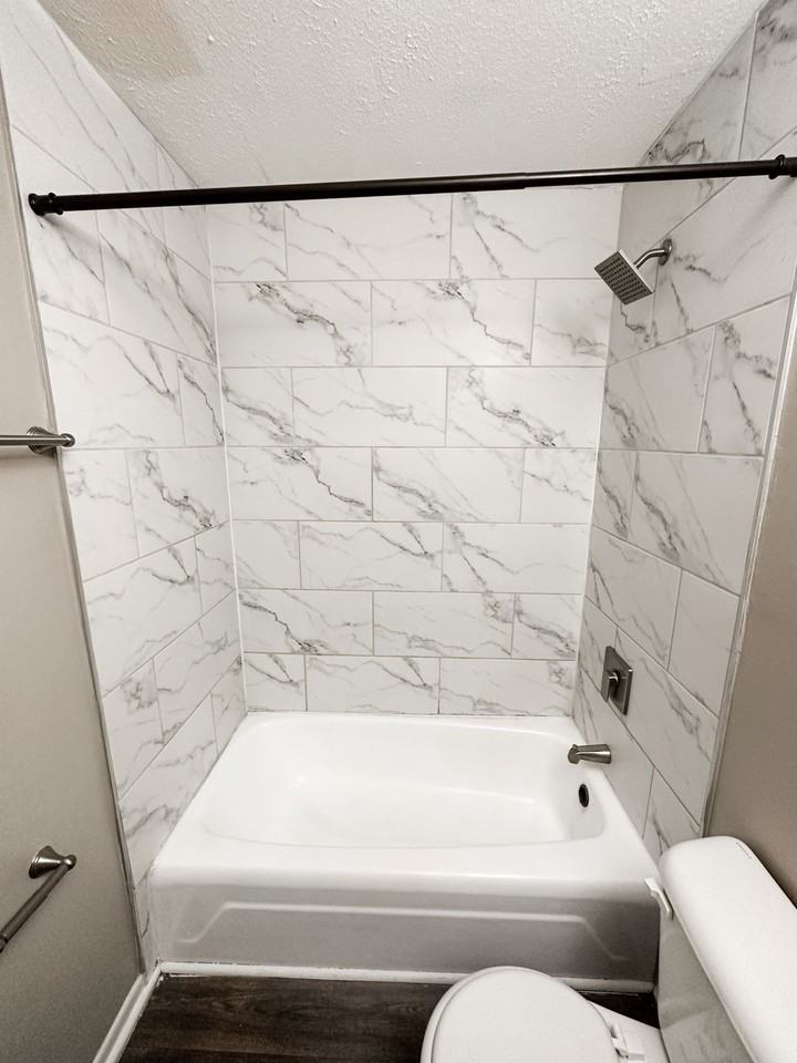 Bell View at Northshore | $300 Move - Photo 7 of 30