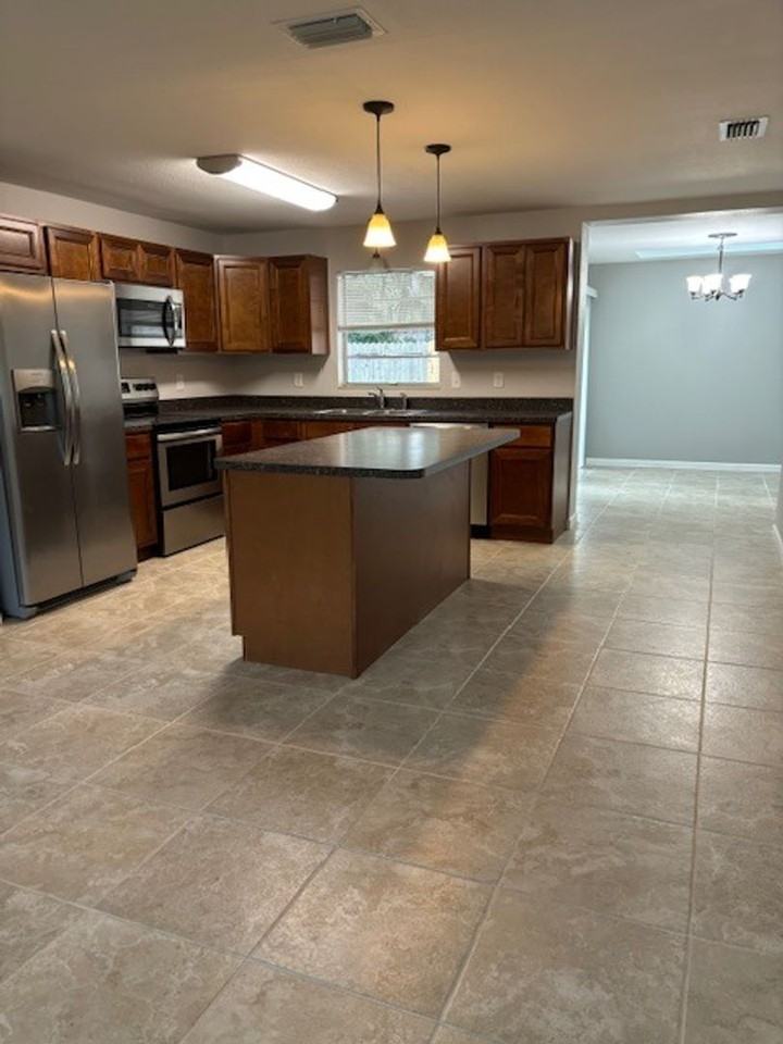 120 Hardin Pl - Photo 3 of 17