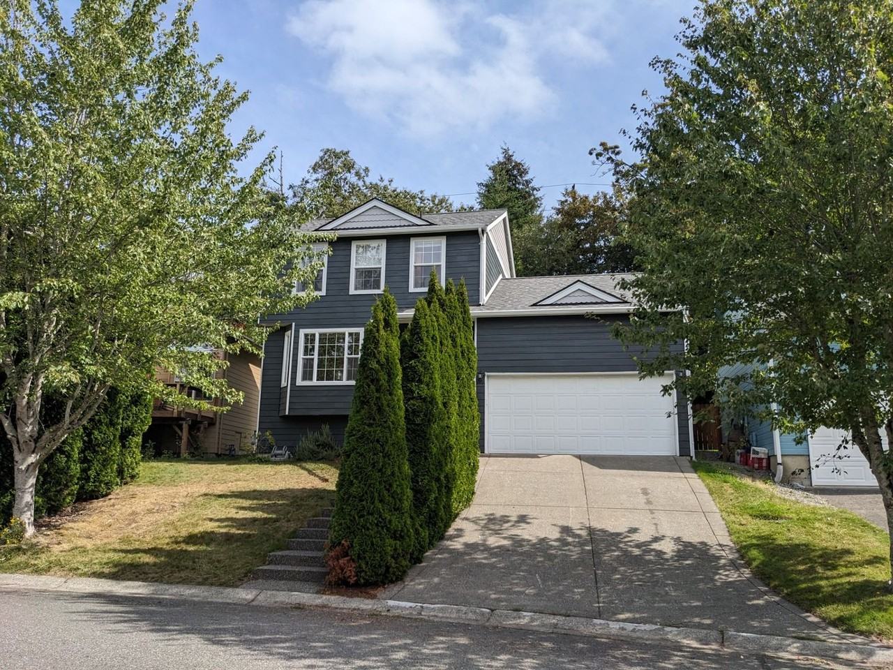 1412 Sweetbay Drive - Photo 2 of 30