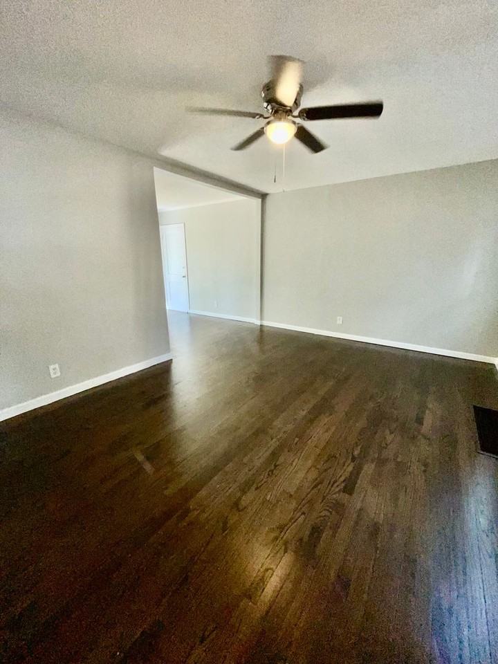 2712 Glendale Ave - Photo 2 of 20