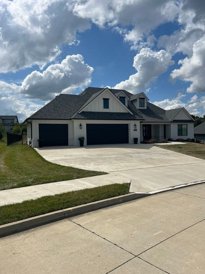 3304 Wentworth Dr - Photo 2 of 33