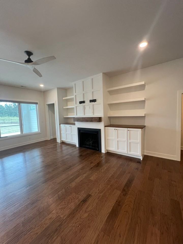 3304 Wentworth Dr - Photo 6 of 33