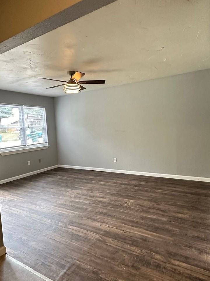 1026 N Homewood Ave - Photo 3 of 20