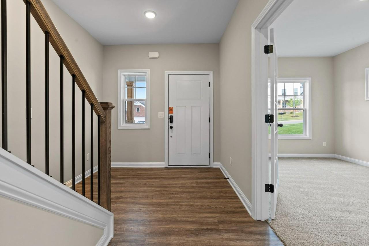 107 Nuthatch - Photo 3 of 17