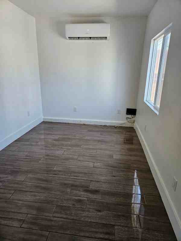 960 Knoll Dr - Photo 3 of 5