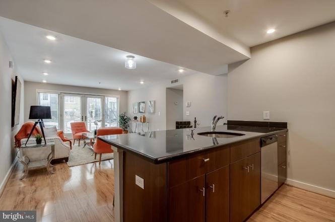 1423 Newton St Nw - Photo 4 of 12
