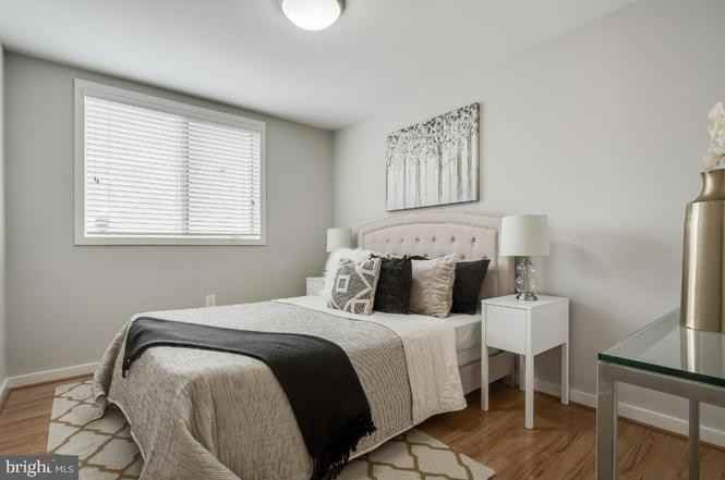 1423 Newton St Nw - Photo 7 of 12
