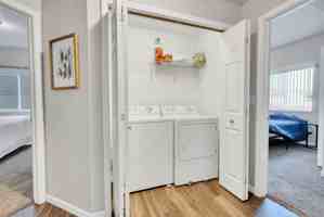 featured image of 1003 Bluegrass Cir