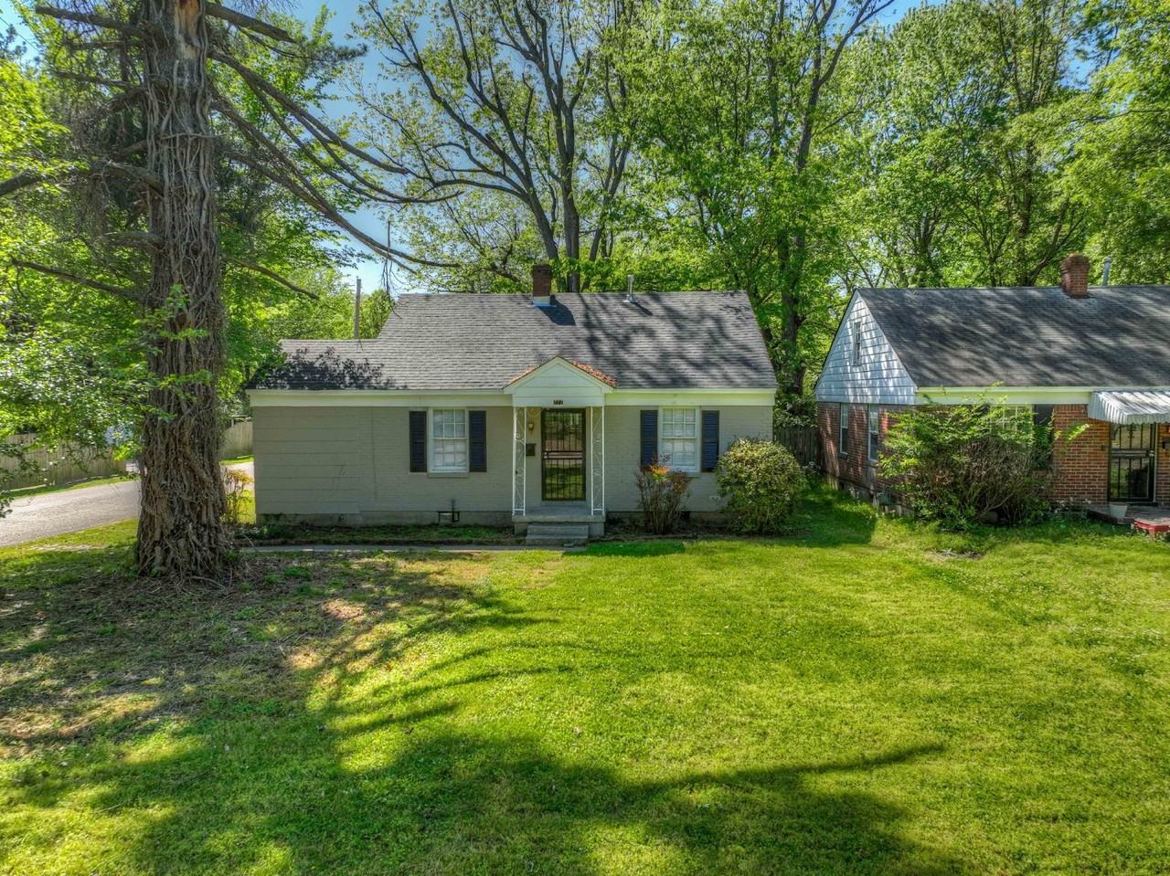 777 Loeb St - Photo 2 of 27