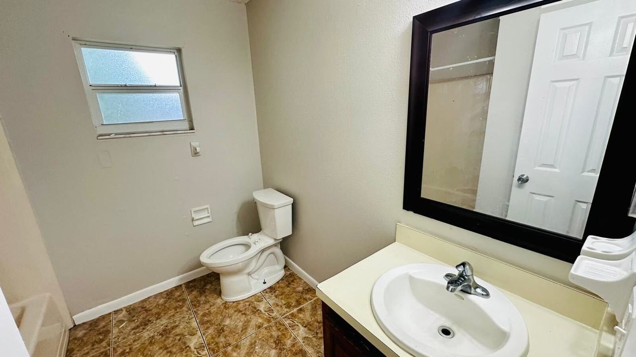 184 Julie Ln - Photo 7 of 8