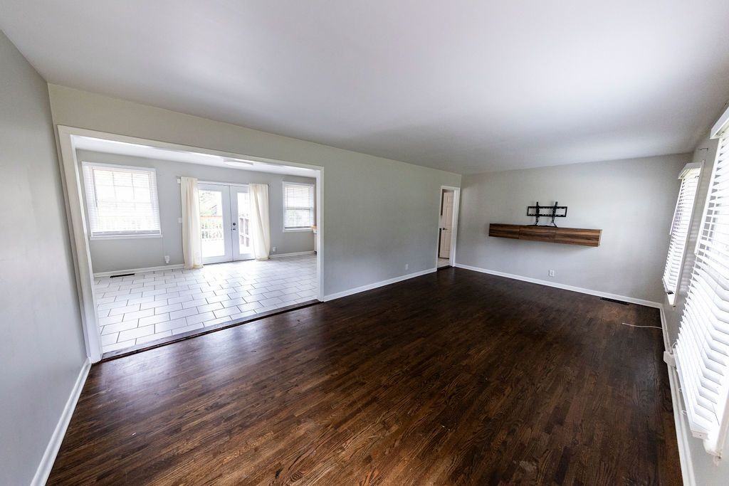 205 Lady Marion Dr - Photo 4 of 26