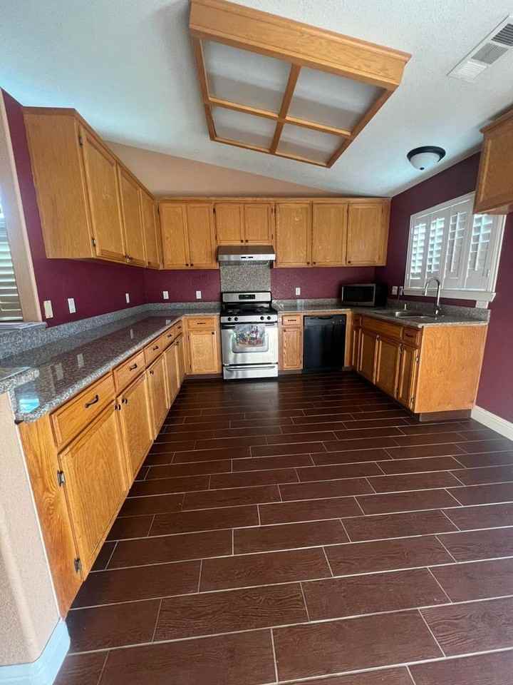 431 Olympic Ct - Photo 3 of 22