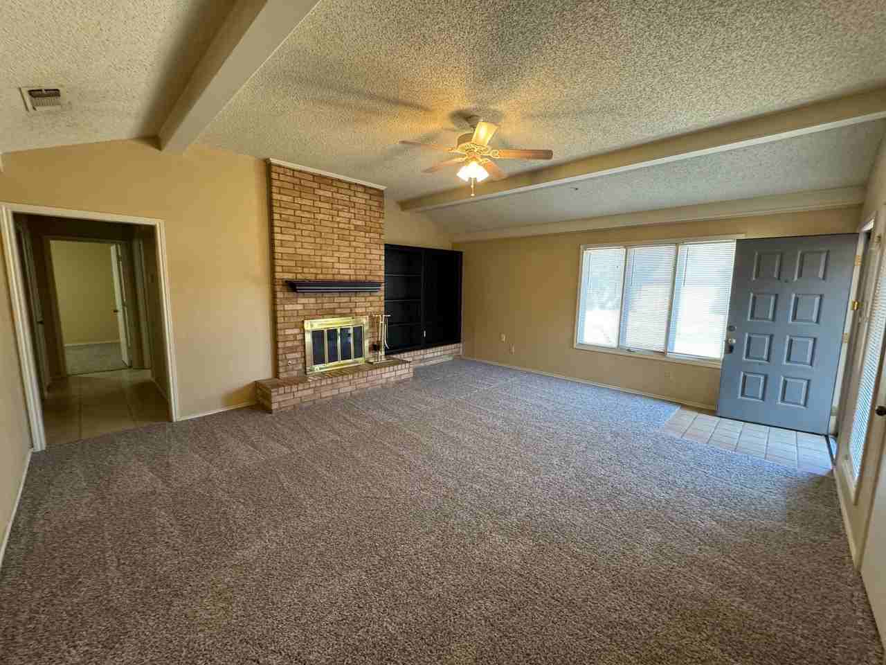 WBM 6802 4th Street - Photo 3 of 10