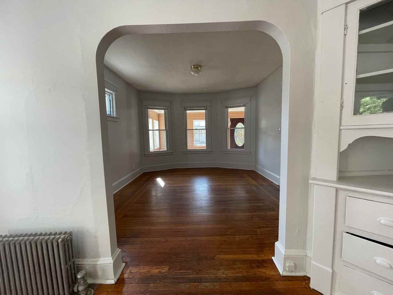 51 Wellington St.  (#*) - Photo 2 of 10