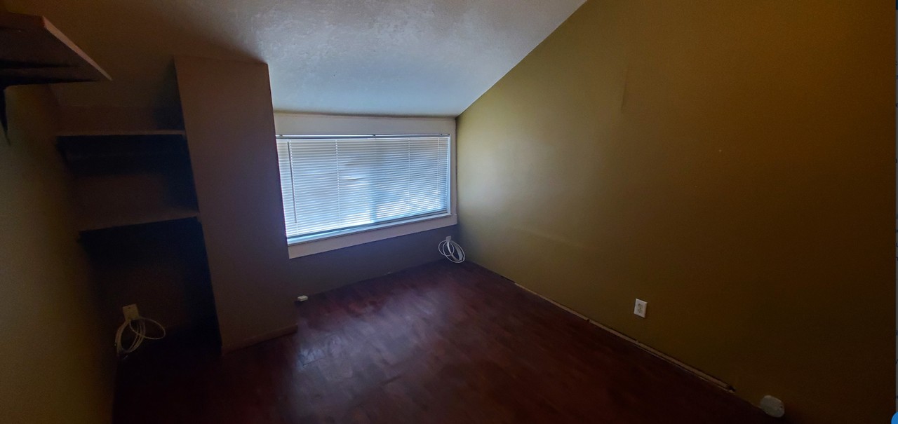 Room-by-Room Rentals Available in Downtown Molalla. - Photo 6 of 24