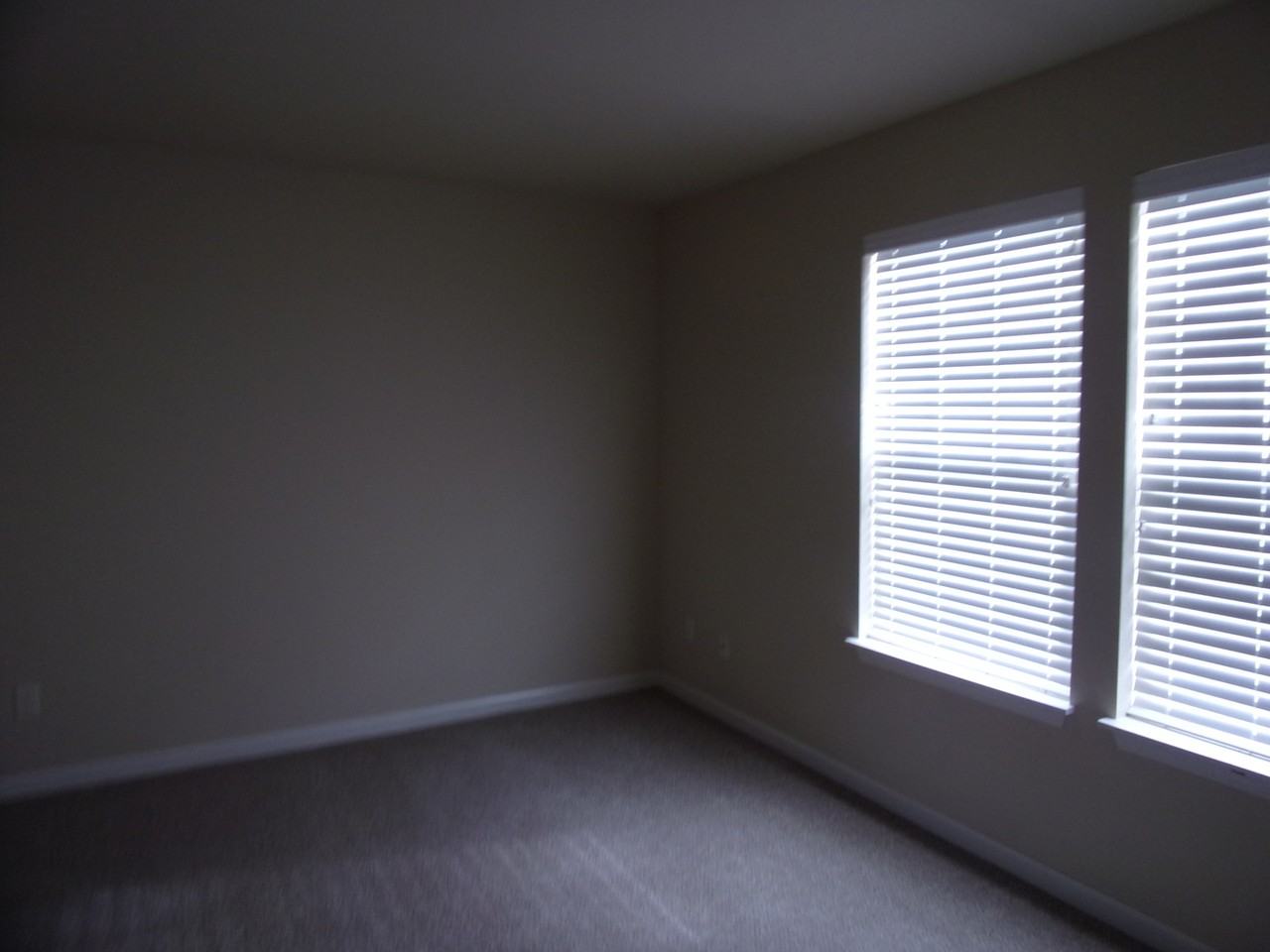 230 Main St Ne - Photo 7 of 9