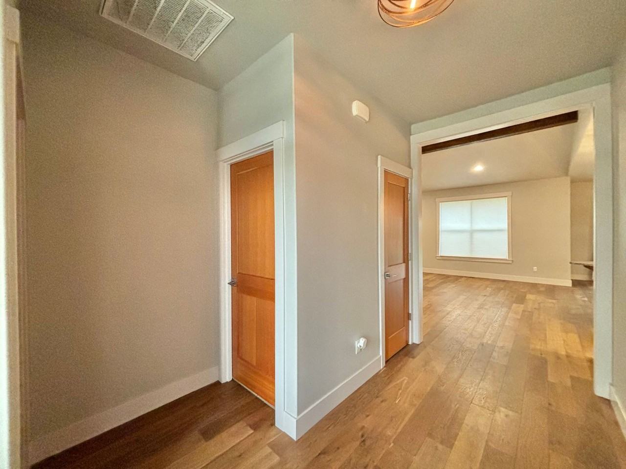 314 Se Sumner Dr - Photo 2 of 39