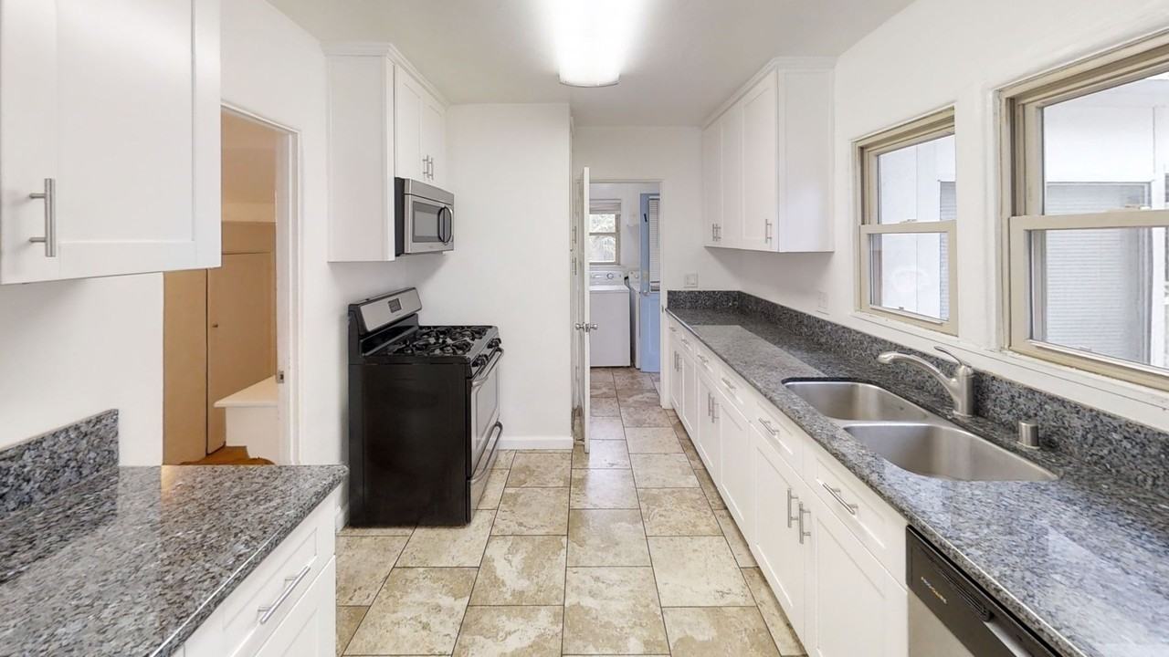 4905 College Ave - Photo 6 of 34