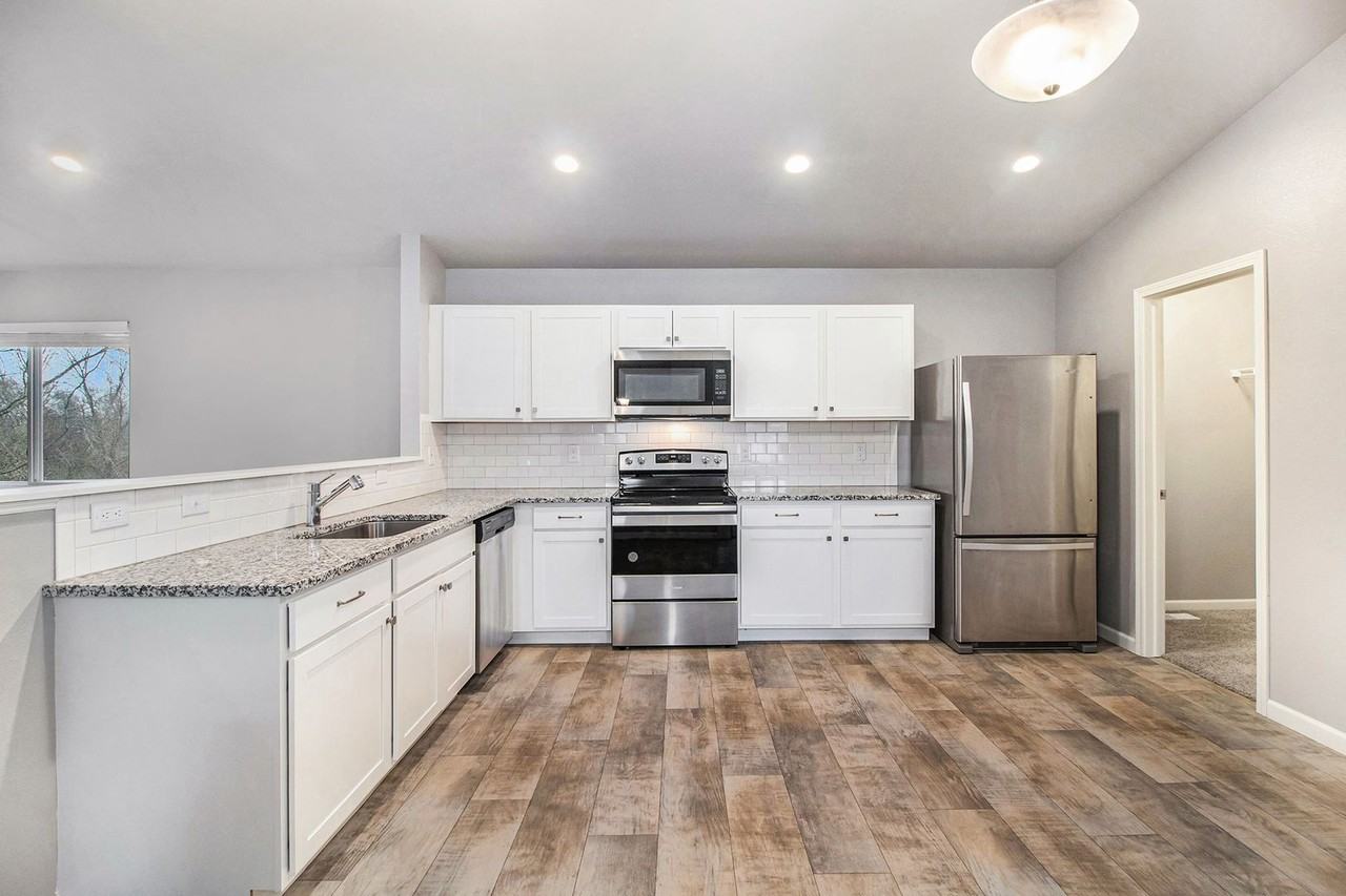 4461 Soya Ave - Photo 2 of 16