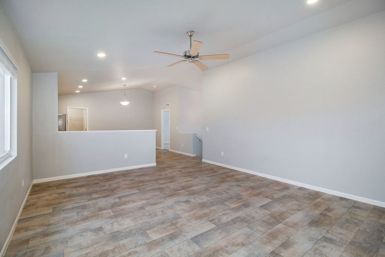4461 Soya Ave - Photo 4 of 17