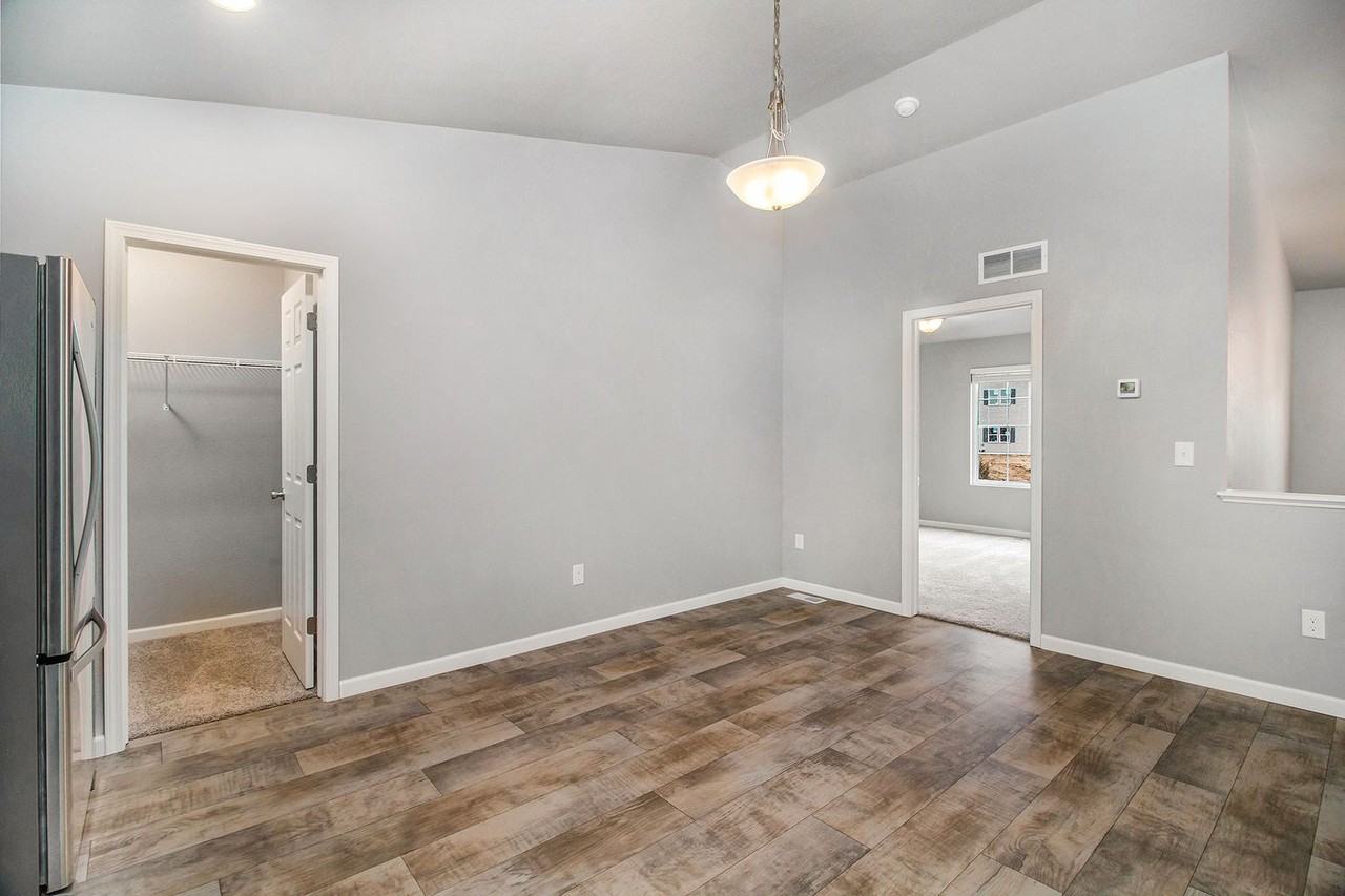 4461 Soya Ave - Photo 5 of 17