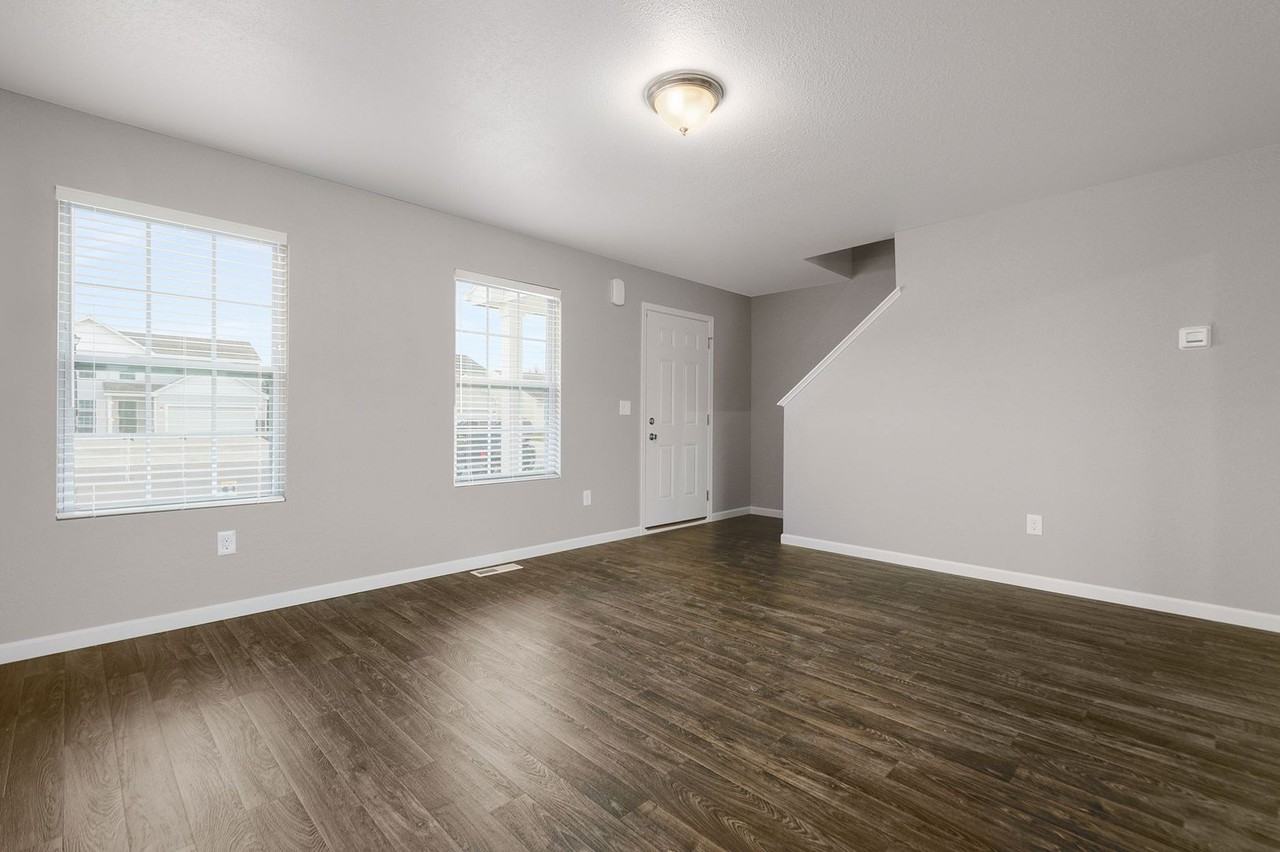 1645 Garfield Ct - Photo 2 of 28