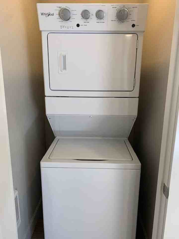 744 Nw Ogden Ave #2 - Photo 5 of 6