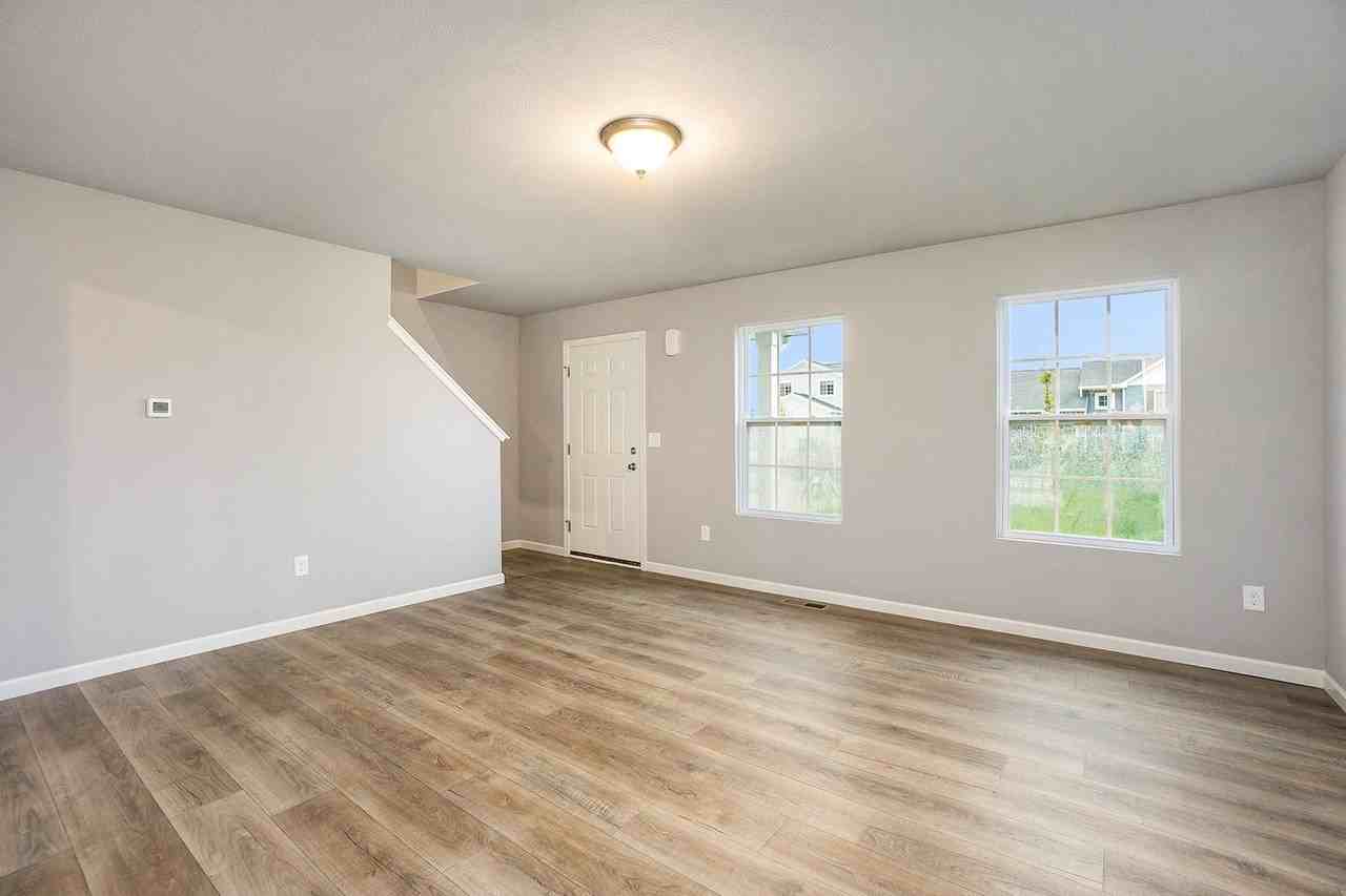 1036 Cooley Mill Ln - Photo 7 of 24