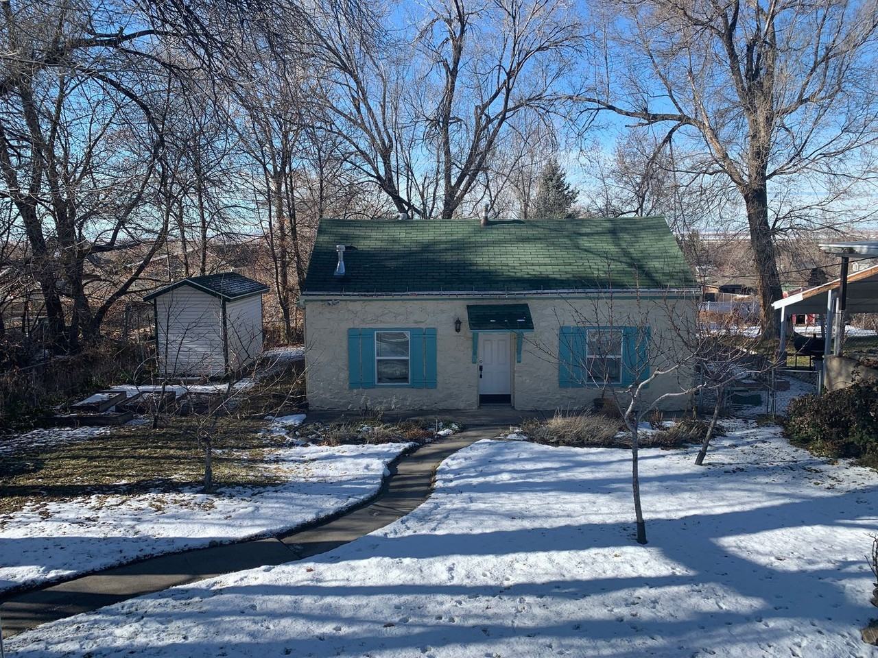 557 N 400 E - Photo 3 of 25