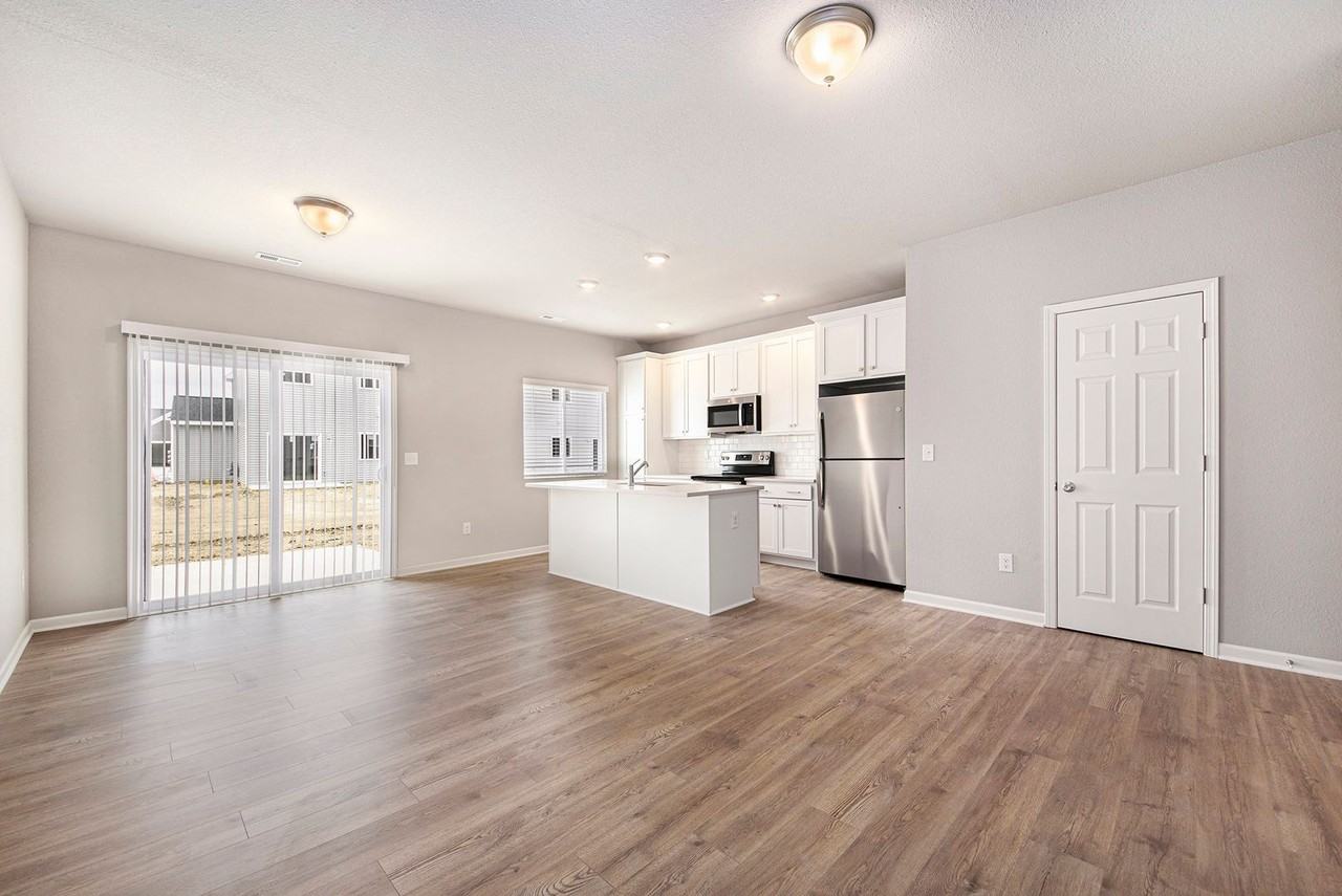 1313 Timber Hollow Ct - Photo 3 of 16
