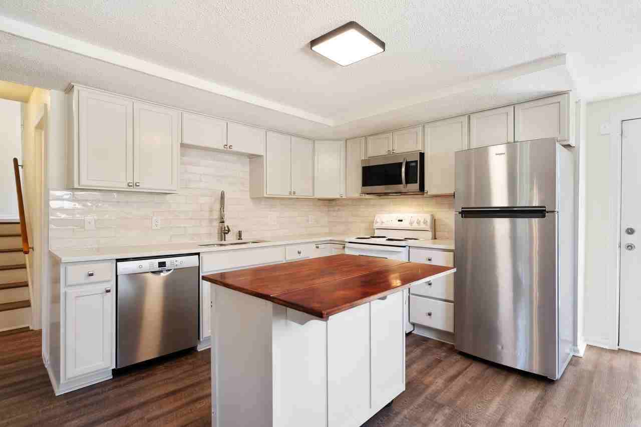 2118 Baltic Ave - Photo 2 of 19