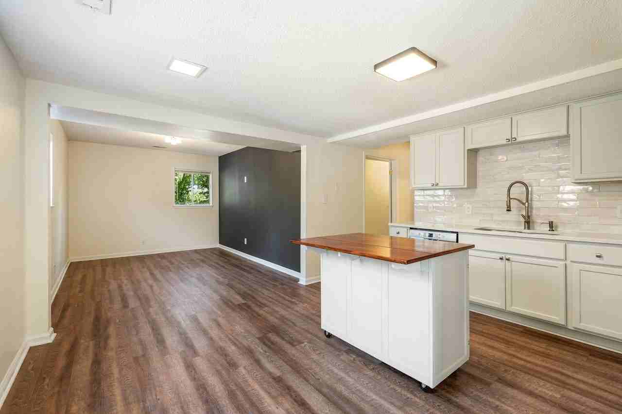 2118 Baltic Ave - Photo 3 of 19