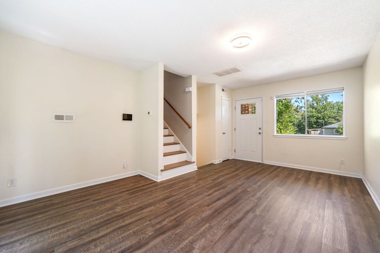 2118 Baltic Ave - Photo 6 of 19
