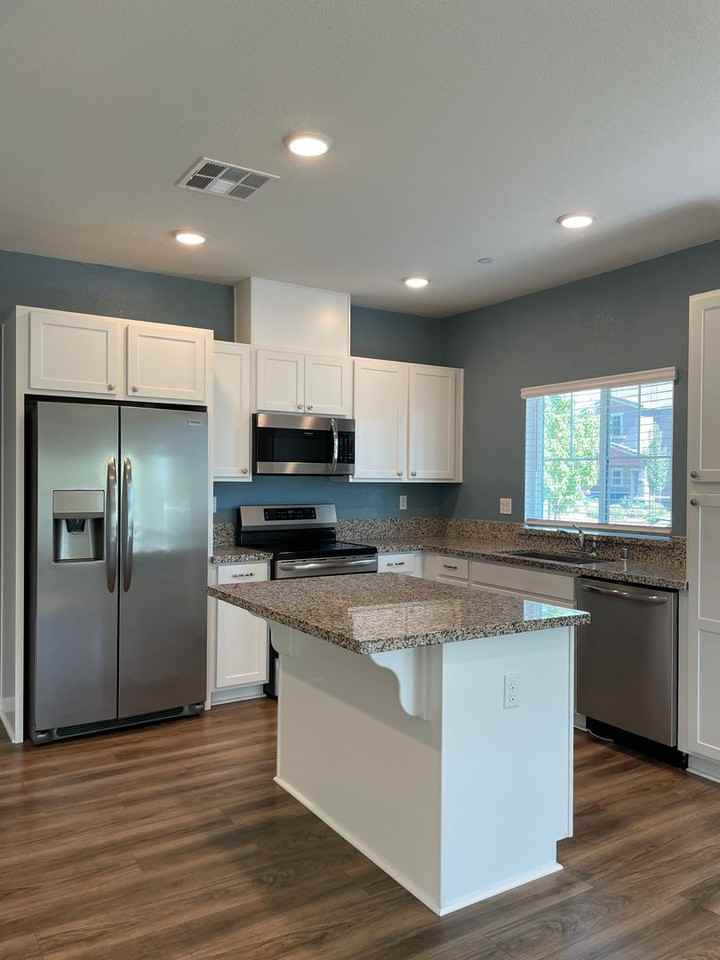 3421 Callison Dr - Photo 2 of 20