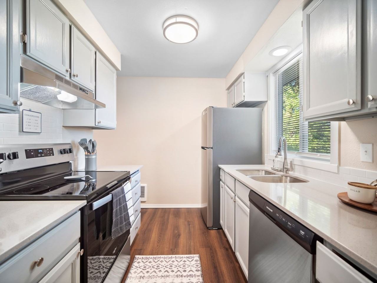 225 E Westview Ave #4 - Photo 2 of 24